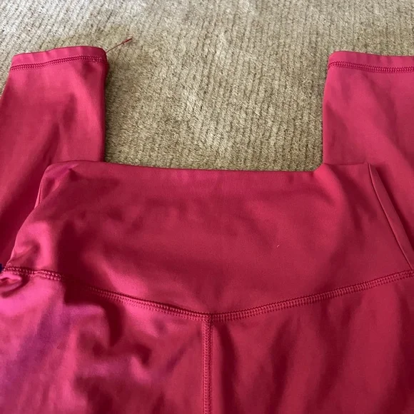 Women’s American Eagle Aerie crossover leggings - Picture 3 of 4